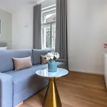 Encore Boutique By Dwellfort 4*