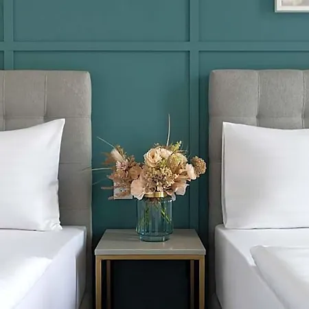 Aparthotel Encore Boutique By Dwellfort 4*