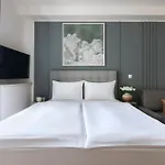 Ξενοδοχείο με διαμερίσματα Encore Boutique By Dwellfort 4*