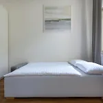 Encore Boutique By Dwellfort Apart Otel Prag