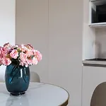 Encore Boutique By Dwellfort Ξενοδοχείο με διαμερίσματα 4*