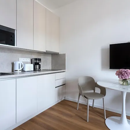 Encore Boutique By Dwellfort מלון דירות
