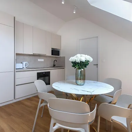 Encore Boutique By Dwellfort 4* פראג