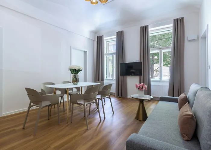 Encore Boutique By Dwellfort Ξενοδοχείο με διαμερίσματα 4*